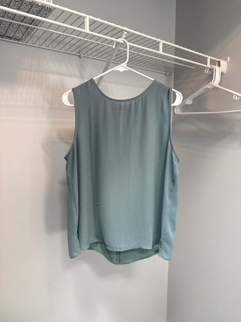 LOFT Outlet Petite Blue Sleeveless Bow Back Blouse Size MP